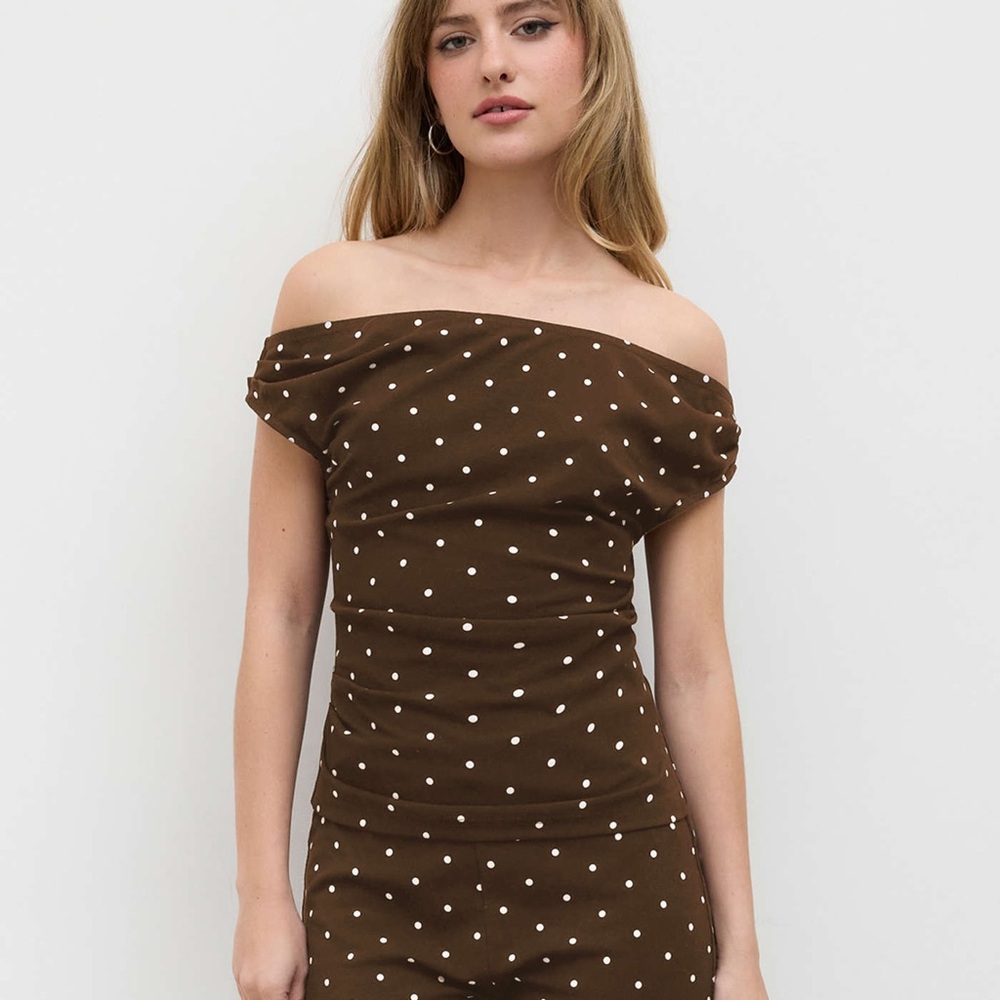 Cider Off the Shoulder Top and Capri Set Brown with White Polka Dots